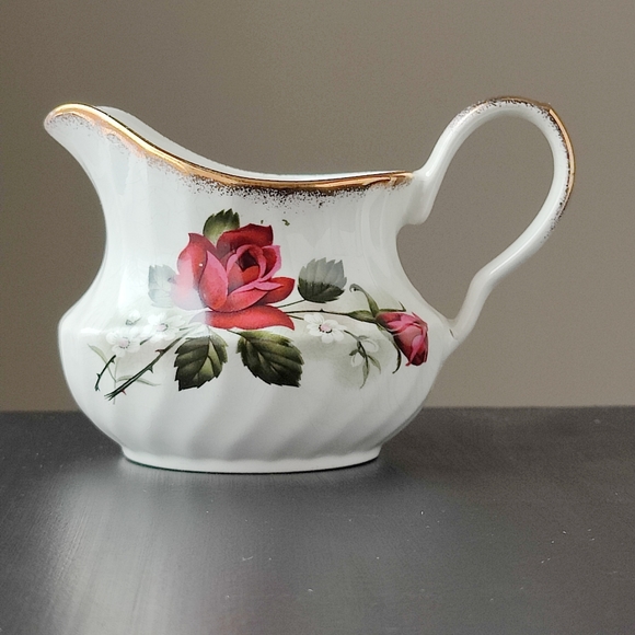 Vintage | Aynsley & Co. Ltd | English Ironstone | creamer & sugar bowl - Picture 9 of 16